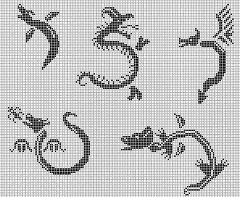 Buzy Bobbins: Tattoo style dragons cross stitch design Cross Stitch Dragon, Dragon Pixel Art, Cross Stitch Tattoo, Grid Art, Dragon Cross Stitch, Cross Stitch Freebies, Free Chart, Small Cross Stitch, Dragon Pattern