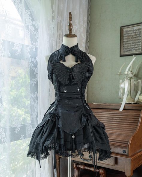 🦋🦋Qi Lolita dress with butterfly and lace-up design, black and white available. 🛒🛒Price: $84.50 👉👉Search 'COKMZ-' on devilinspired.com #devilinspired #qilolita #lolitacoord #eglcommunity #lolitafasion #cheongsamdress Traditional Cheongsam, Knot Button, Whimsical Butterfly, Ethereal Dress, Cheongsam Dress, Black Butterfly, White Butterfly, Drawing Clothes, Lolita Dress