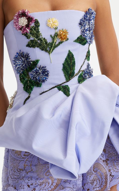 Crystal Embr Moire Faille Peplum Bustier Top By Oscar De La Renta | Moda Operandi Couture Embroidery, غرفة ملابس, Embroidery Designs Fashion, Couture Details, Vintage Mode, Floral Fashion, Embroidery Dress, Mode Inspiration, Corsets