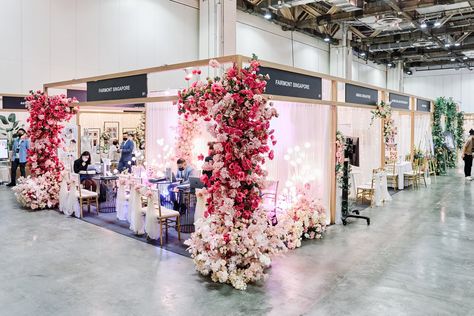 Event Expo Booth Ideas, Wedding Fair Stand, Wedding Exhibition Booth Design, Wedding Booth Design, Wedding Expo Booth Ideas Bridal Show, Wedding Fair Stand Ideas, Wedding Booth Ideas, Bridal Expo Booth Ideas, Bridal Fair Booth