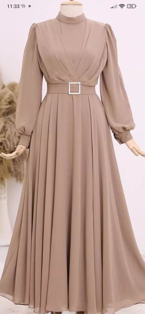 Muslim Fashion Dress Gowns, Muslim Fashion Dress Simple, Simple Long Dress, Outfits Muslim, Islamic Fashion Dresses, Pretty Dresses Casual, Stile Hijab, Simple Gowns, Modest Dresses Casual