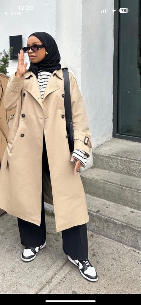 Beige Coat Hijab Outfit, Beige Trench Coat Outfit Hijab, Trench Coat Hijab Outfit, Hijabi Trench Coat Outfit, Trench Coat Outfit Hijab, Trenchcoat Outfits, Beige Coat Outfit, Winter Modest Outfits, Beige Trench Coat Outfit