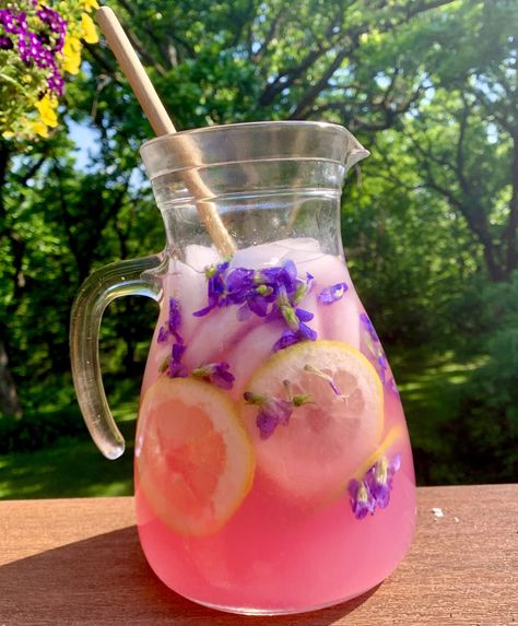 Fairy Tea Parties, Healthy Teas, Pretty Drinks, Lemonade Recipes, Deilig Mat, Pink Lemonade, Food Obsession, Pretty Food, Cute Food