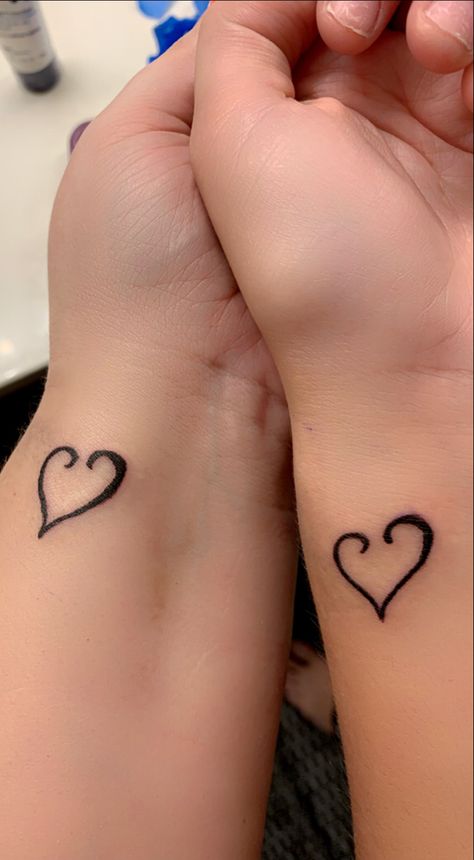 It Ends With Us Tattoo Ideas, It Ends With Us Heart, Colleen Hoover Tattoo, Ends With Us Tattoo, It Ends With Us Tattoo, Us Tattoo, Tattoos Abstract, Clock Tattoos, Tattoos Japanese