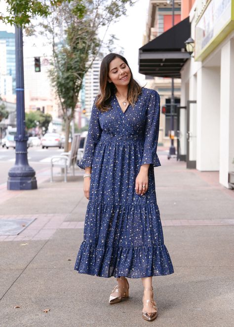 latina style blogger, latina fashion blogger Cotton One Piece Dresses Western, Cotton One Piece Dresses, One Piece Dress Indian Style, Long Western Dresses, Kurtis Patterns, Shifon Dress, Denim Kurti, Latina Style, Wedding Guest Outfit Fall