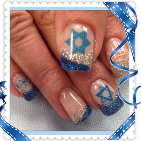 Jewish holiday Jewish Nail Art, Hannukah Nails Acrylic, Chanukah Nails, Jewish Nails, Hanukkah Nails, Hannukah Sweater, Jewish Design, Biblical Feasts, The Star Of David