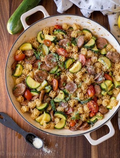 Sausage Zucchini Pasta, Chicken Sausage Zucchini, Chicken Zucchini Pasta, Zucchini Pasta Recipe, Bbq Chicken Pasta, Chicken Sausages, Pasta Skillet, Skillet Pasta, Chicken Zucchini