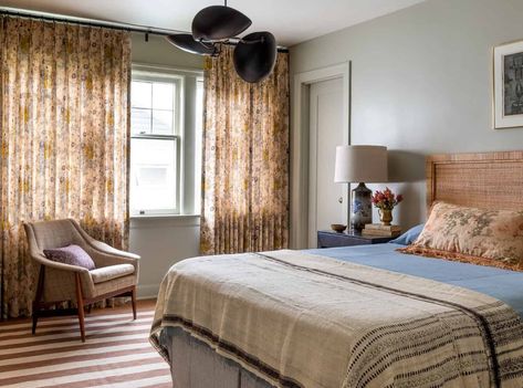 Soothing Colors in Designer Heidi Caillier's Eclectic Washington Home - The Nordroom Heidi Callier, Heidi Caillier, Bedroom Updates, Seattle Homes, Tudor Style Homes, Shaker Style Kitchens, English Cottage Style, Types Of Curtains, Style Cottage