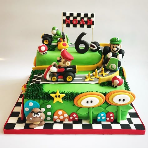 Mario Race Track Cake, Luigi Birthday Cake, Mario Kart Birthday Cake, Yoshi Party, Luigi Party, Toddler Cake, Cake Mario, Mario Kart Cake, Race Track Cake