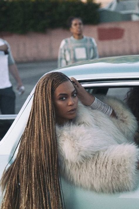 The Mastermind Behind Beyoncé’s Lemonade Braids Gives Her Best Natural Hair Tips Beyonce Braids, Box Braids Men, Braids Pictures, Beyonce Formation, Blonde Box Braids, Short Box Braids, Try On Hairstyles, Long Box Braids, Box Braids Hairstyles For Black Women