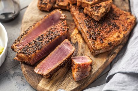 Cook Tuna Steak, Grilled Tuna Recipes, Tuna Steak Recipe, Ahi Tuna Steak Recipe, Balsamic Reduction Sauce, How To Cook Tuna, Steak Medium, Seared Tuna Steaks, Grilled Tuna Steaks