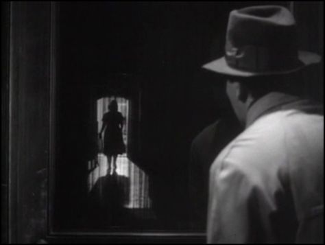 Cry of the City (1948, Robert Siodmak) / Cinematography by Lloyd Ahern Sr. Fiction Aesthetic, Film Noir Photography, Film Reference, Cinema Stills, Cinematic Composition, Noir Aesthetic, Gray Ghost, Noir Detective, College Projects