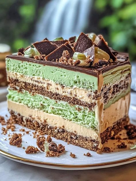 Tennis Biscuits, South African Desserts, Condensed Milk Cake, Peppermint Crisp, African Dessert, Facebook Recipes, Salt Flakes, Chocolate Butter, Indian Dessert