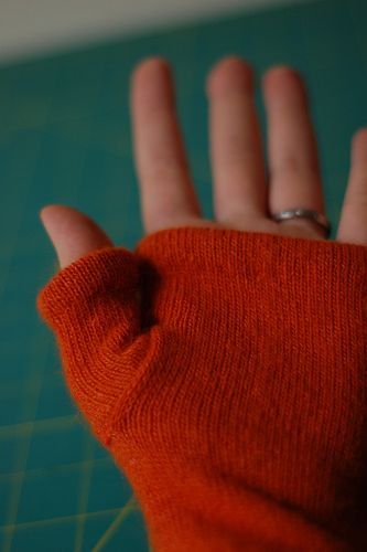 How To Make Arm Warmers From Old Sweaters #diy #handmade #howto #recycle Sweater Hacks, Hat Tip, It's Snowing, Mattress Stitch, Recycled Sweater, Journal Project, Old Sweater, Fingerless Mittens, Knitted Wit