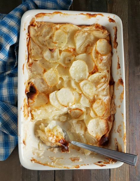 Old Fashioned Scalloped Potatoes - Frugal Hausfrau German Scalloped Potatoes, Scalloped Potatoes Without Flour, Scalloped Potatoes Without Cheese, Old Fashioned Scalloped Potatoes, Potatoes Scalloped, Scallop Potatoes, Easy Scalloped Potatoes Recipe, Potato Side Dishes Easy, Potatoe Recipes