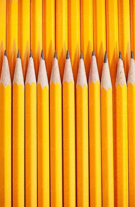 Portugal Yellow School Aesthetic, Pencils Photography, Pencils Aesthetic, Austin Aesthetic, Pencil Aesthetic, Patterns Photography, Pencil Photography, School Pattern, Composition Techniques