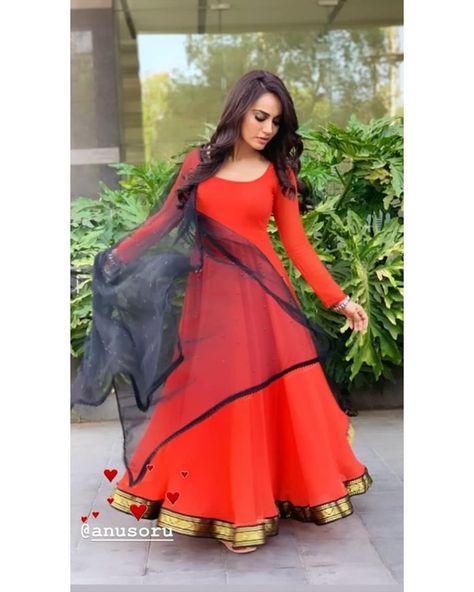 Surbhi Jyoti, Indian Sari Dress, Kurti Designs Party Wear, Kurta Designs Women, Maxi Dress Pattern, Wedding Dresses For Girls, Fancy Dress Design, Dress Indian Style, Stylish Dresses For Girls