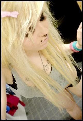 Hannie Dropkick, Blonde Scene Hair, Emo People, Site Models, Scene Queens, Hair Girls, Scene Girls, Scene Kids, Scene Emo