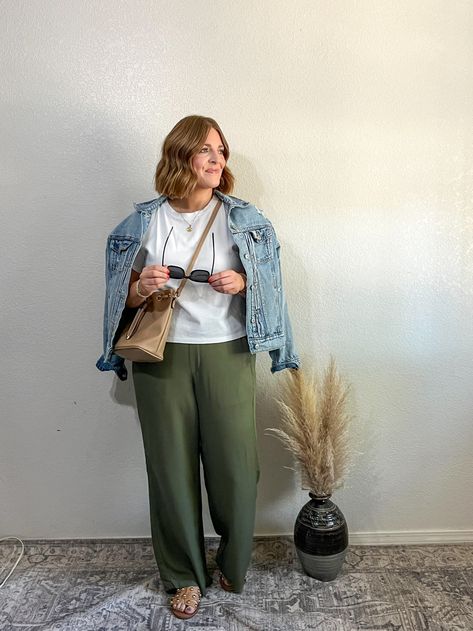 Wide Leg Trousers Outfit, Outfit Shein, Outfit Curvy, Capsule Wardrobe Casual, Professional Work Outfit, Jean Jacket Outfits, Trouser Outfit, Teacher Outfit, Wardrobe Inspiration