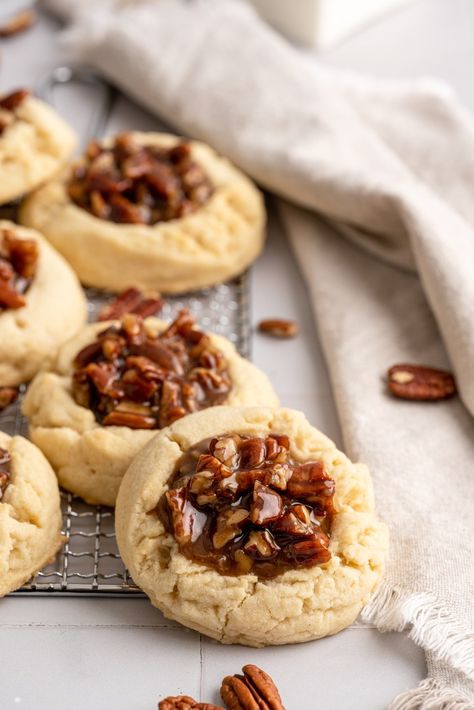 Pecan Pie Cookies - Taryn's Tasting Table Pecan Pie Cookies Recipe, Pecan Pie Tarts, Pecan Treats, Pecan Desserts Recipes, Banana Pudding Cookies, Pecan Shortbread Cookies, Pecan Pie Cookies, Dessert Recipes Cookies, Pecan Desserts