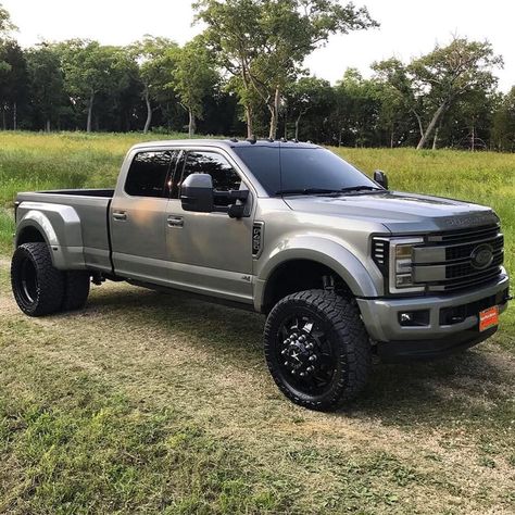 Ford Super Duty Trucks, Country Trucks, Custom Lifted Trucks, Cummins Trucks, Ford Diesel, Trucks Lifted Diesel, Super Duty Trucks, Dually Trucks, Lifted Truck