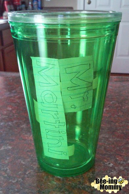 DIY personalized tumbler tutorial, teacher gift idea Easy Tumbler Ideas, Easy Gift Idea, Ideas For Teachers, Tumbler Ideas, Personalized Tumbler, Personalized Tumblers, Easy Gifts, Diy Personalized, Teacher Gift