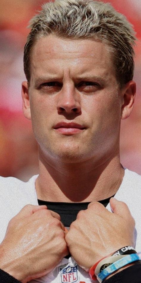 Joe Burrow Haircut, Joe Brrrr, Cincinatti Bengals, Joe Shiesty, Joseph Lee, Joe Borrow, Chiseled Jawline, Cute Football Players, Bengals Football