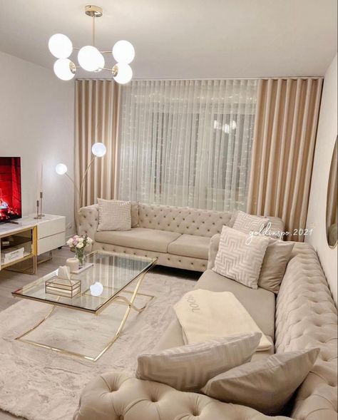 Gold And White Living Room, Cream And Gold Living Room, White And Gold Living Room, Beige Sofa Living Room, Beige Living Room Decor, Elegant Living Room Decor, Latest Living Room Designs, Gold Living Room, Beige Living Rooms