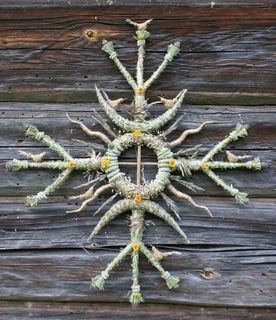 Instagram • Direct Corn Dollies, Grass Weaving, Corn Dolly, Straw Art, Grass Wreath, Pagan Crafts, Nature Projects, Witch Garden, Weaving Ideas