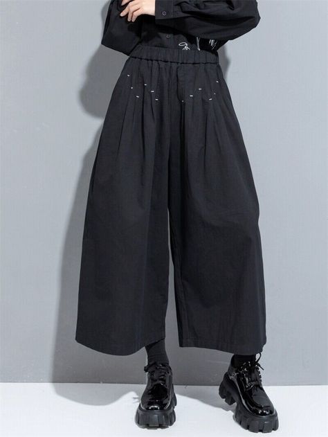 Japanese women's street straight leg wide leg pants Casual trousers Size: M: Pant length: 85cm Waist: 60cm (elastic waist) L: Pant length: 86cm Waist: 66cm (elastic waist) XL: Pant length: 87cm Waist: 72cm (elastic waist) Style: Street Waist height: high waist Popular elements: Pockets Clothing style details: pockets Pant length: cropped pants Pant type: wide leg pants Package: 1 pants (excluding other items in the picture) Note: Manual measurement has 1-3cm error. There is a slight error due to Plus Size Baggy Pants, Barber Outfit Female, Casual Street Style 2024, Poofy Pants, Japanese Trousers, Harlem Pants, Goth Outfit Inspo, Tobi Pants, Japanese Pants