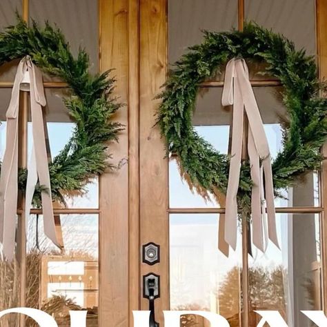 Jen Daddario on Instagram: "🌲HOLIDAY FRONT DOOR REVEAL🌲 This years Christmas decor is a mix of what I used last year with a few new additions…Everything is linked at http://redwhitedenim.com/holiday-home-tour-2022/#/ FAUX WREATHS: These beautiful faux wreaths are one of my favorite finds this season (only $60!) If you have the faux cedar trees, this wreath matches perfectly. It’s also a great size, 28”! A wreath this size + quality would typically be twice the price. I added velvet ribbon. FAUX TREES: If you’re looking for outdoor faux trees, these faux cedars are the best. I’ve had mine for 3 years now and they’ve held up so well. A RW&D best seller. LANTERNS: These are the prettiest lanterns! They’re simple and understated with a tall, slim design that doesn’t take up much space arou Faux Trees, Barn Christmas, Double Door Wreaths, Double Entry Doors, Cedar Trees, Faux Tree, Gold Christmas, Velvet Ribbon, Slim Design