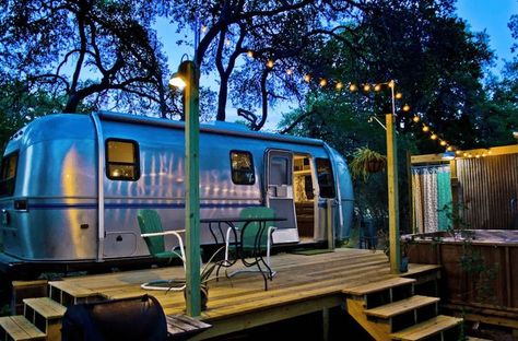 This Retro Airbnb Airstream in Wimberley is Full of Texas Charm Airstream Rental, Tiny Campers, Camper Vintage, Camping Vintage, Airstream Campers, Camping Diy, Vintage Airstream, Airbnb Rentals, Experience Life