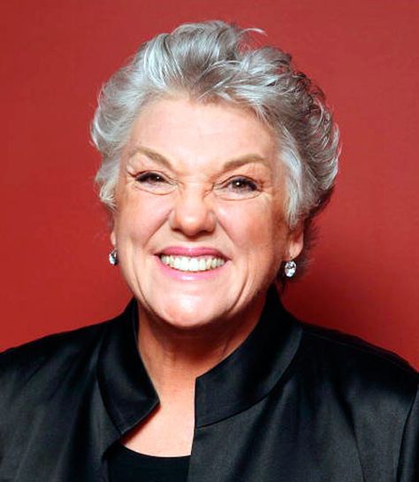 Tyne Daly Fine Curly Hairstyles, Tyne Daly, Cagney And Lacey, Catherine Marshall, Gray Hairstyles, Beautiful Gray Hair, Grey Hair Color, Aging Beautifully, Aging Gracefully