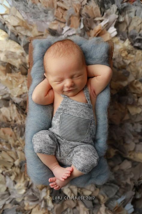 Check out this item in my Etsy shop https://www.etsy.com/listing/522040691/newborn-gray-romper-photo-prop-romper 6 Month Baby Picture Ideas, Baby Boy Overalls, Newborn Photos Boy, Boy Photo Shoot, Foto Newborn, Newborn Photography Boy, Baby Overall, Baby Overalls, Baby Boy Photos