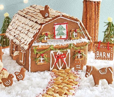 With templates. Fresh rosemary! Gingerbread Barn, Gingerbread Castle, Gingerbread House Ideas, Gingerbread House Candy, Gingerbread Train, Cool Gingerbread Houses, Gingerbread House Parties, Gingerbread House Designs, Gingerbread Village