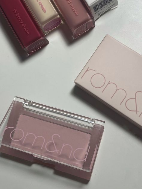 Romand Makeup Blush, Romand Makeup Aesthetic, Rom&nd Aesthetic, Rom&nd Blush, Rom&nd Makeup, Yesstyle Makeup, Makeup Package, Pink Stuff, Makeup Aesthetic