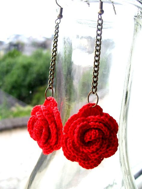 Crochet Rose Earrings, Romantic Crochet, Crochet Roses, Crochet Rings, Beads Craft Jewelry, Crochet Jewelry Patterns, Crochet Earrings Pattern, Clothes Cute, Top Ideas