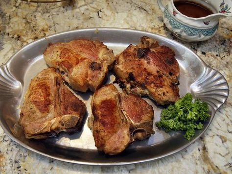 Veal chops stuffed with pancetta, mascarpone, and caramelized onions Veal Chop Recipes, Veal Chops, Caramelized Onions Recipe, Veal Chop, Loin Chops, Creole Seasoning, Mascarpone Cheese, Food Test, Beef Dishes