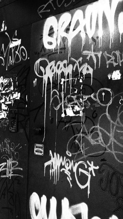 Uicideboy Wallpaper, Graffiti Room, Icona Ios, Wallpaper Estetika, Graffiti Wallpaper Iphone, Emo Wallpaper, Graffiti Style Art, Graffiti Wallpaper, Street Graffiti