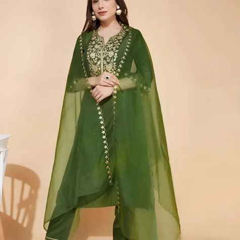 **"New Arrival"** Price - 799 Free delivery COD available Fabric - chiffon Size - S, M,L, XL, XXL (Kurti, kurti set, saree collection, kurta with bottom and dupatta) . . Follow @aadyafashion18 for trendy collection . . #KurtiLovers #TrendyKurtis #EthnicFashion #KurtiForSale #AffordableStyle #IndianWearDaily #FusionWear #ShopKurtisOnline #StylishEthnicWear #WardrobeEssentials Amazon Kurti, Embroidery Anarkali, Kurta Set With Dupatta, Kurti Pant Set, Sequence Embroidery, Kurti Pant, Kurti Set, Kurtis With Pants, Anarkali Kurta