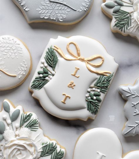 Julie Thomas (@juliesartisanbakery) • Instagram photos and videos Christmas Wedding Shower Cookies, Winter Bridal Shower Cake, Winter Bridal Shower Cookies, Christmas Bridal Shower Cookies, Winter Bridal Shower Themes, Julie Thomas, Wedding Shower Cookies, Christmas Bridal Showers, Winter Bridal Showers