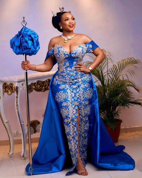 1,137 mentions J’aime, 5 commentaires - Tailor Catalogue (@tailorcatalogue) sur Instagram : "THE CROSS RIVER (Efik) BRIDE in 👗 @firstladyng 💙💙  George @lekrystal_georgeplace  Hairstylist…" Dress For Body Shape, African Traditional Wedding Dress, African Prom Dresses, Cape Wedding Dress, African Traditional Wedding, Prom Dress Plus Size, African Wedding Dress, African Lace Dresses, Cheap Evening Dresses