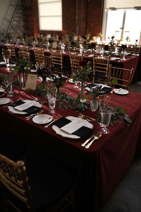 Black And Burgundy Wedding Table Settings, Bordeaux Wedding Theme, Black And Burgundy Decorations, Black Gold Maroon Wedding Table Settings, Wedding Table Settings Burgundy, White Black And Burgundy Wedding, Burgundy And Black Table Setting, Burgandy Tablecloth Wedding, Burgundy Dinner Party