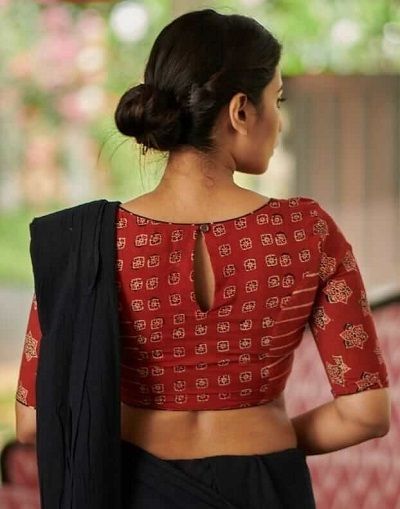 Latest 100 Best Cotton Saree Blouse Designs (2021) Saree Blouse Back, Ikat Blouse Designs, Black Blouse Designs, Ikat Blouse, Boat Neck Blouse Design, Blouse Designs High Neck, Cotton Blouse Design, Cotton Saree Blouse Designs, Blouse Back Neck