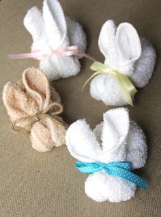 Bunny Washcloth How To Make, Diy Washcloth Animals, Washcloth Bunnies, Bunny Washcloth, Wash Cloth Animals, Washcloth Bunny, Baby Washcloth Animals, Washcloth Animals, Crafty Staci