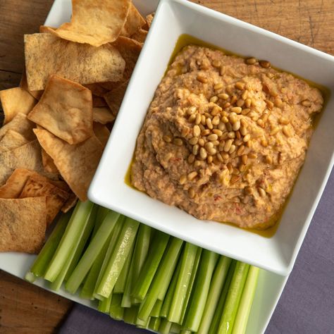 Red Pepper Hummus Recipe, Sweet Potato Hummus, Pepper Hummus, Red Pepper Hummus, Ina Garten Recipes, Avocado Sauce, Stuffed Pepper Soup, Hummus Recipe, Canned Chickpeas