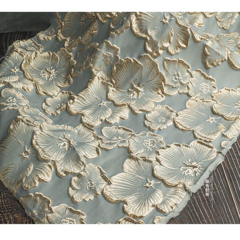 Robe Diy, Textiles Projects, Floral Damask, Party Kleidung, Sewing Material, Brocade Fabric, Diy Dress, Gold Threads, Cushion Fabric