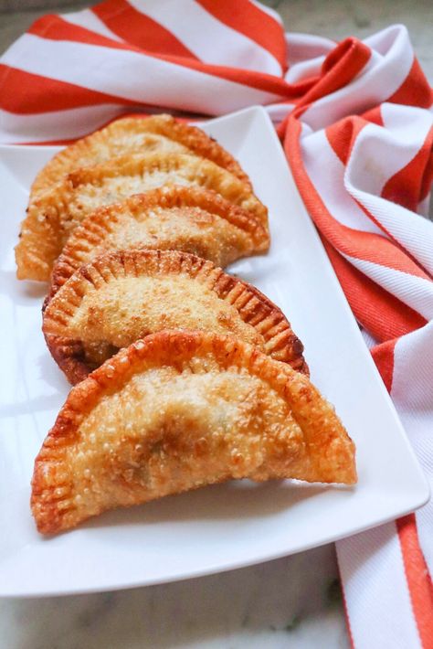 Fried Beef Empanadas with Olives and Sofrito | Allrecipes Empanada Recipes, Chicken Empanadas, Beef Empanadas, Spanish Recipes, Fried Beef, Empanadas Recipe, Original Recipe, Baked Chicken, How To Cook Chicken