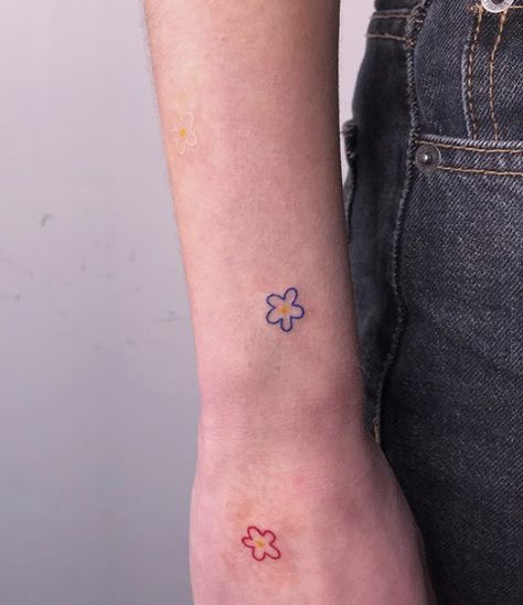 Colorful Line Tattoo, Small Green Tattoo, Small Coloured Tattoos, Colourful Tattoo, Ant Tattoo, Stick Poke Tattoo, Green Tattoos, Horoscope Tattoos, Red Ink Tattoos