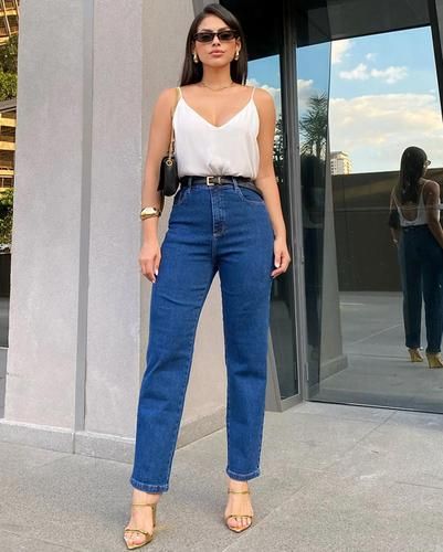 Calça jeans straight (reta) cintura alta básica consciência jeans Straight Jeans Outfit, Look Formal, Look Older, Relaxed Fit Jeans, Elegant Outfit, Estilo Casual, Jean Outfits, Jeans Straight, Straight Jeans